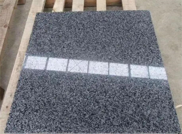 芝麻黑花崗石