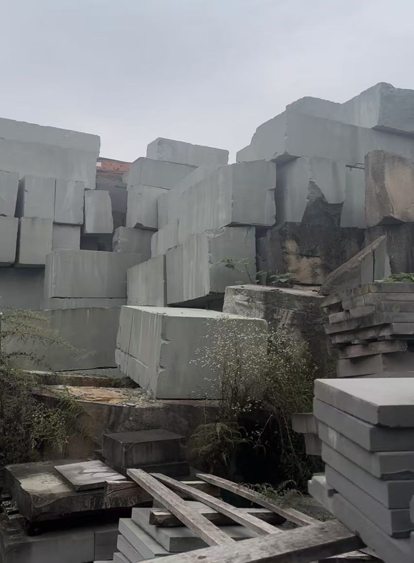 匯豐石業(yè) 砂巖堆場