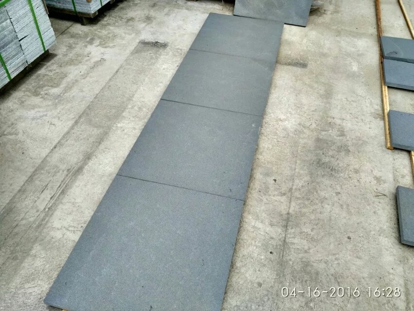 黑砂巖板材