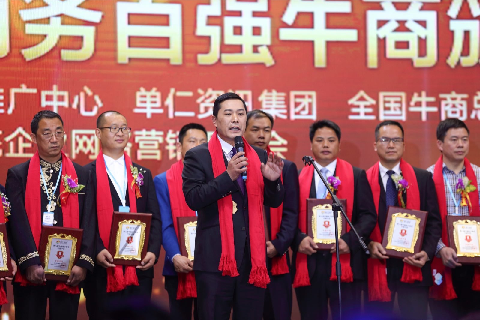 匯豐石業(yè)陽忠鋒