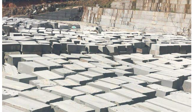 四川砂巖青石礦山